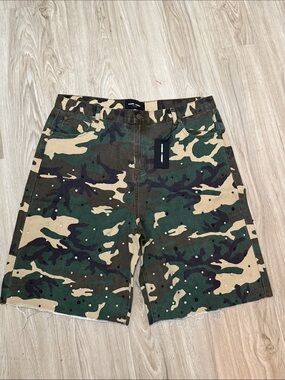 Men's Camouflage Jean Shorts - Green Camo